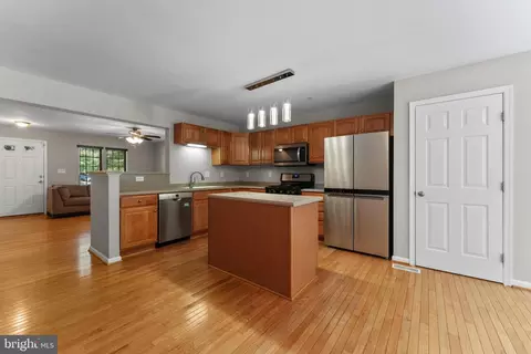 Kitchen - 1504 Falling Brook Ct, Odenton, MD 21113 photo 1 of 4