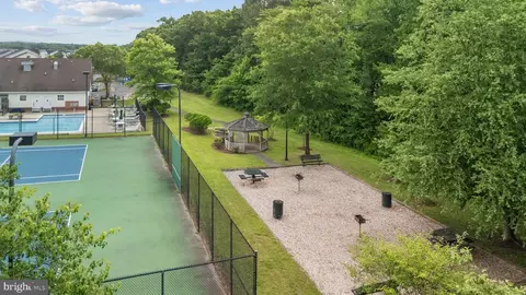 View/Area - 1504 Falling Brook Ct, Odenton, MD 21113 photo 3 of 4