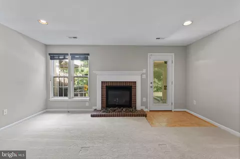 Living - 1504 Falling Brook Ct, Odenton, MD 21113 photo 6 of 8