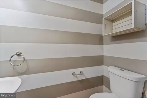 Bath - 1504 Falling Brook Ct, Odenton, MD 21113 photo 1 of 5