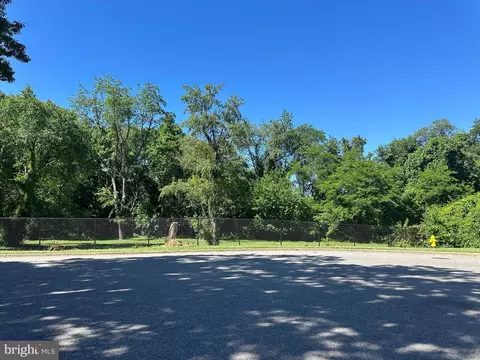 8511 Summit Rd, Pasadena, MD 21122 photo 4
