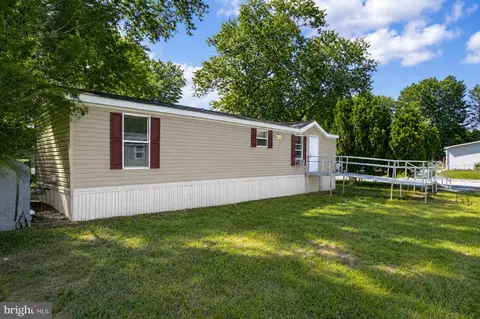 996 Margarita St, Lothian, MD 20711