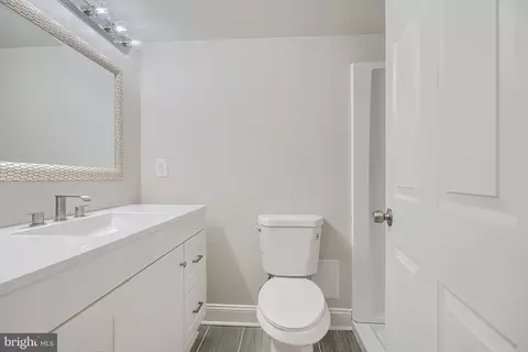 Bath - 7518 Harmans Rd, Harmans, MD 21077 photo 2 of 3