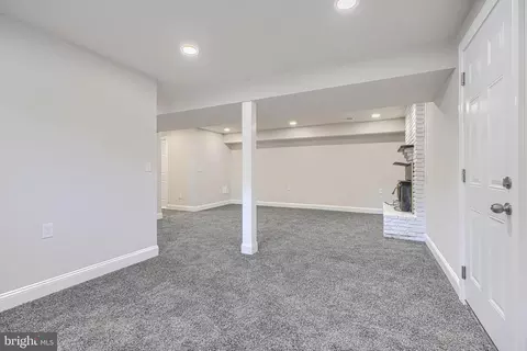 Living - 7518 Harmans Rd, Harmans, MD 21077 photo 4 of 4