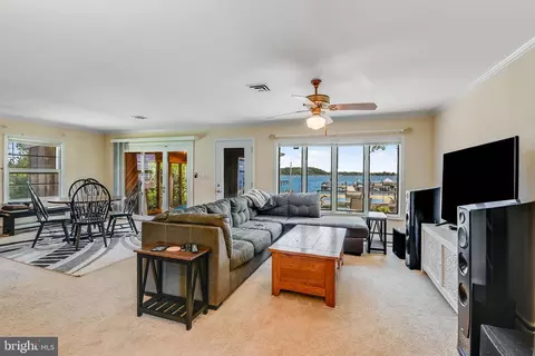 Living - 3440 S River Ter, Edgewater, MD 21037 photo 2 of 2