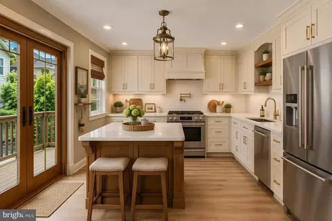 Kitchen - 3440 S River Ter, Edgewater, MD 21037 photo 2 of 4