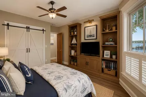 Bedroom - 3440 S River Ter, Edgewater, MD 21037 photo 4 of 9