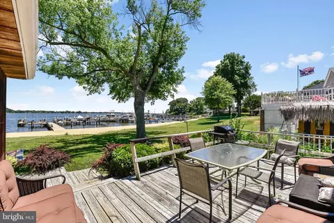 Exterior - 3440 S River Ter, Edgewater, MD 21037 photo 8 of 10