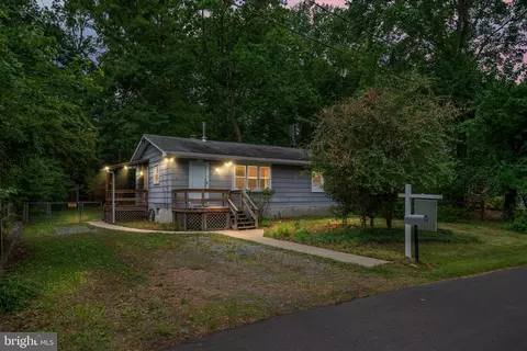 410 Walnut Dr, Annapolis, MD 21403