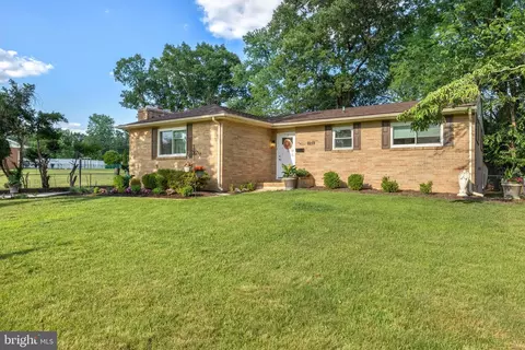 8259 Spring Knoll Dr, Pasadena, MD 21122