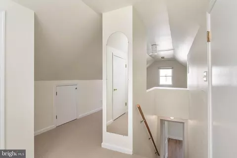 Entry Way - 812 Bay View Dr, Deale, MD 20751 photo 3 of 3