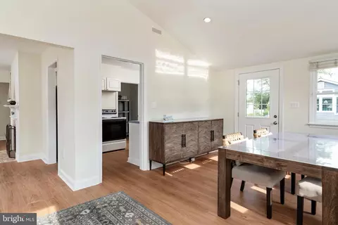 Entry Way - 812 Bay View Dr, Deale, MD 20751 photo 1 of 3