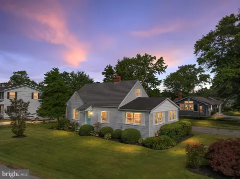 812 Bay View Dr, Deale, MD 20751