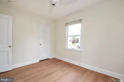 Bedroom - 812 Bay View Dr, Deale, MD 20751 photo 4 of 7