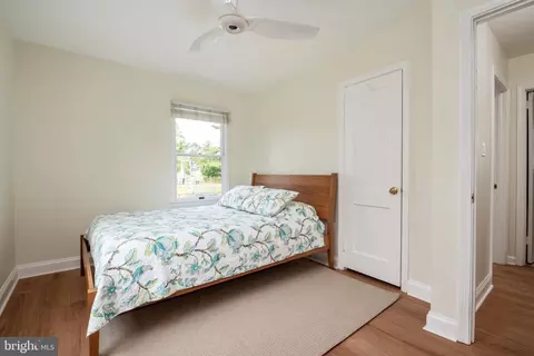 Bedroom - 812 Bay View Dr, Deale, MD 20751 photo 2 of 7