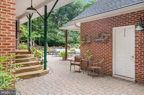 Exterior - 6456 Meadowlark Dr, Dunkirk, MD 20754 photo 10 of 27