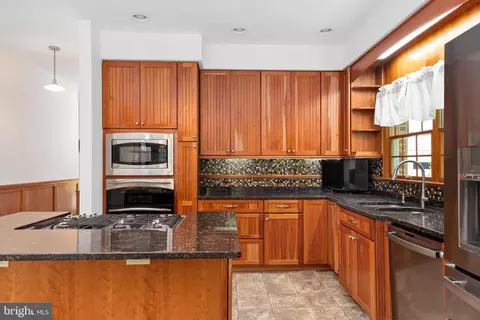 Kitchen - 6456 Meadowlark Dr, Dunkirk, MD 20754 photo 3 of 3