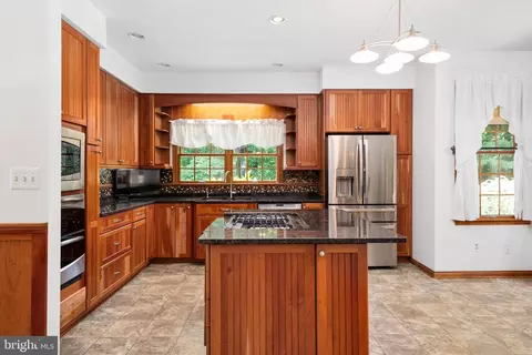 Kitchen - 6456 Meadowlark Dr, Dunkirk, MD 20754 photo 1 of 3