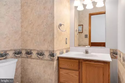 Bath - 6456 Meadowlark Dr, Dunkirk, MD 20754 photo 1 of 7