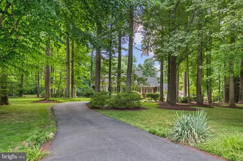 Exterior - 6456 Meadowlark Dr, Dunkirk, MD 20754 photo 5 of 27