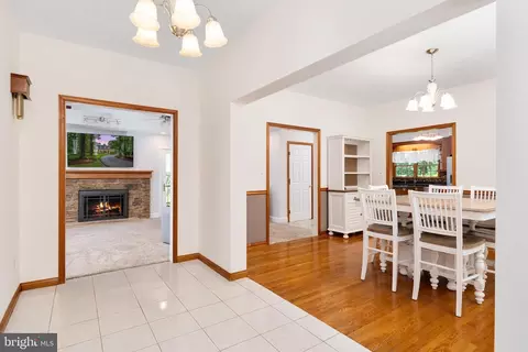 Entry Way - 6456 Meadowlark Dr, Dunkirk, MD 20754 photo 2 of 5
