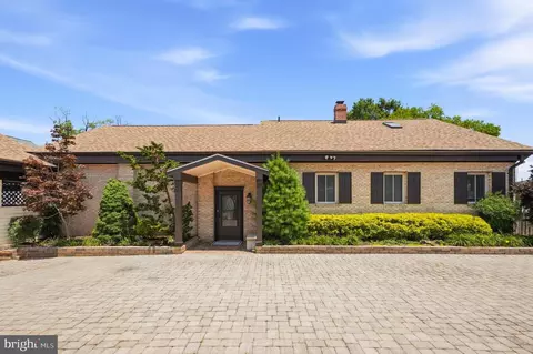 Exterior - 3689 1st Ave, Edgewater, MD 21037 photo 2 of 11