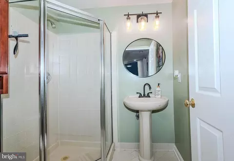 Bath - 1329 Peppertree Ct, Crofton, MD 21114 photo 1 of 5