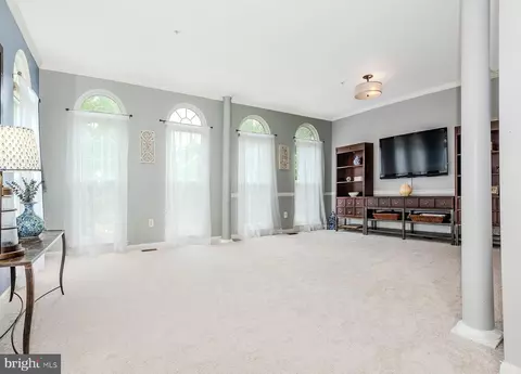 Living - 1329 Peppertree Ct, Crofton, MD 21114 photo 4 of 6