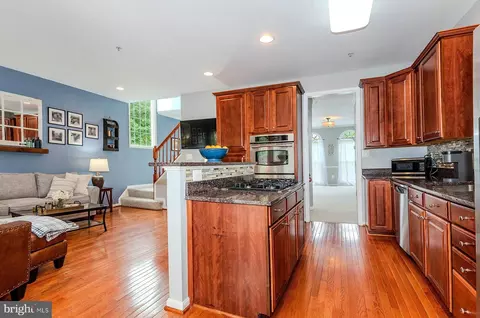 Kitchen - 1329 Peppertree Ct, Crofton, MD 21114 photo 3 of 4