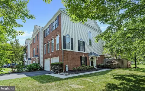 Exterior - 1329 Peppertree Ct, Crofton, MD 21114 photo 2 of 7