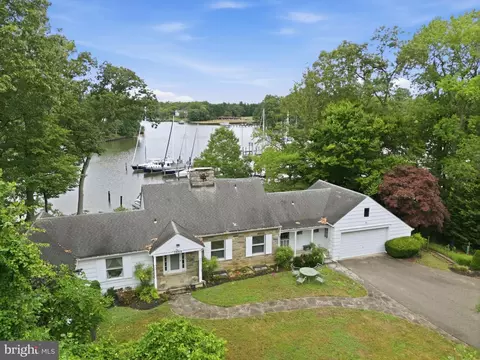 1668 Homewood Landing Rd, Annapolis, MD 21409