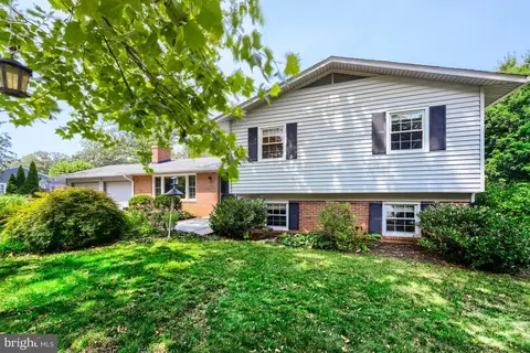 10 Saint Andrews Crossover, Severna Park, MD 21146