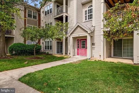 302 Blue Water Ct #103, Glen Burnie, MD 21060