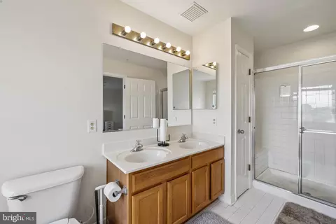 Bath - 1035 Railbed Dr, Odenton, MD 21113 photo 2 of 3