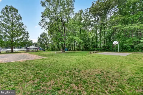 Exterior - 3847 Holly Dr, Edgewater, MD 21037 photo 16 of 16
