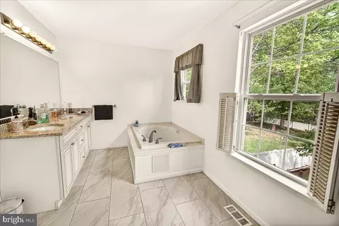 Bath - 3847 Holly Dr, Edgewater, MD 21037 photo 2 of 3