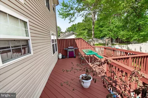 Exterior - 3847 Holly Dr, Edgewater, MD 21037 photo 6 of 16