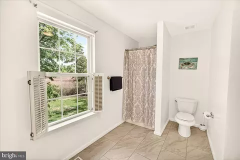 Bath - 3847 Holly Dr, Edgewater, MD 21037 photo 3 of 3