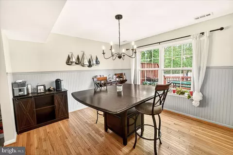 Dining - 3847 Holly Dr, Edgewater, MD 21037 photo 2 of 4
