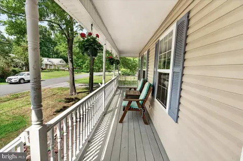 Exterior - 3847 Holly Dr, Edgewater, MD 21037 photo 3 of 16