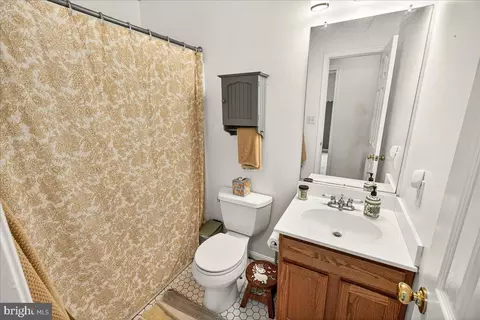 Bath - 3847 Holly Dr, Edgewater, MD 21037 photo 1 of 3