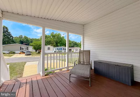 309 Berts Dr, Lothian, MD 20711 photo 5