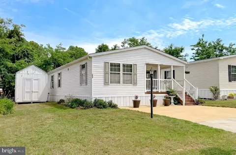 309 Berts Dr, Lothian, MD 20711 photo 3