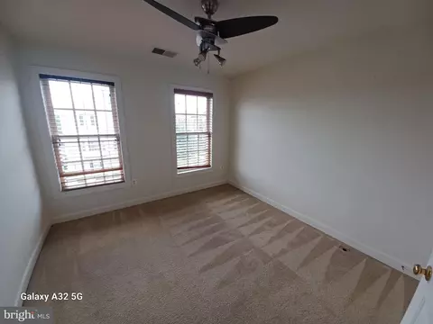 Bedroom - 7232 Fair Oak Dr, Hanover, MD 21076 photo 5 of 6