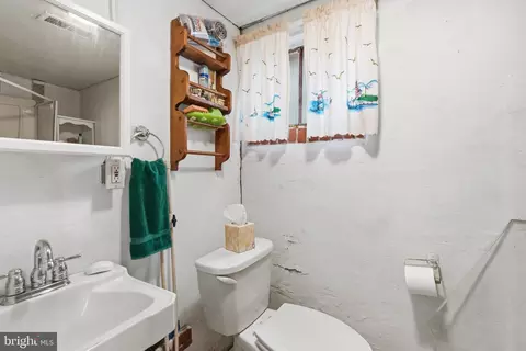 Bath - 626 Laurel Dr, Pasadena, MD 21122 photo 2 of 2