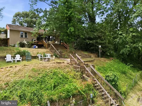 Exterior - 626 Laurel Dr, Pasadena, MD 21122 photo 2 of 5