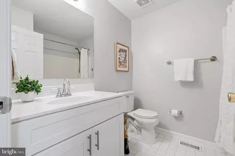 Bath - 1007 Tasker Ln, Arnold, MD 21012 photo 2 of 2