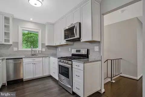 Kitchen - 454 Manor Rd, Arnold, MD 21012 photo 1 of 3