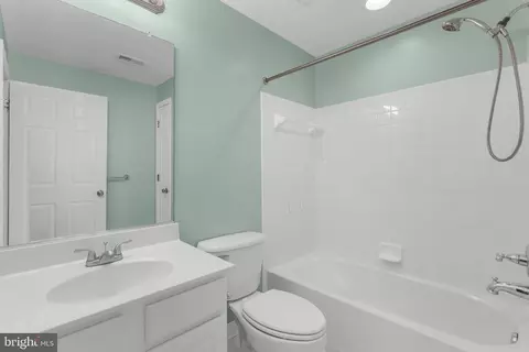 Bath - 2431 Killarney Ter, Odenton, MD 21113 photo 5 of 5