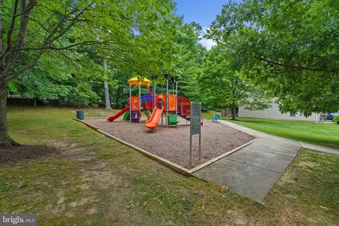 View/Area - 2431 Killarney Ter, Odenton, MD 21113 photo 5 of 11